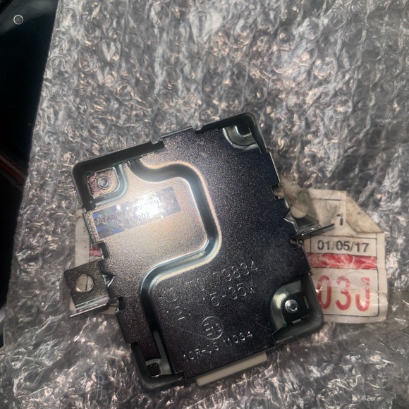 Light Control Module - Silver - Picture 3 of 5